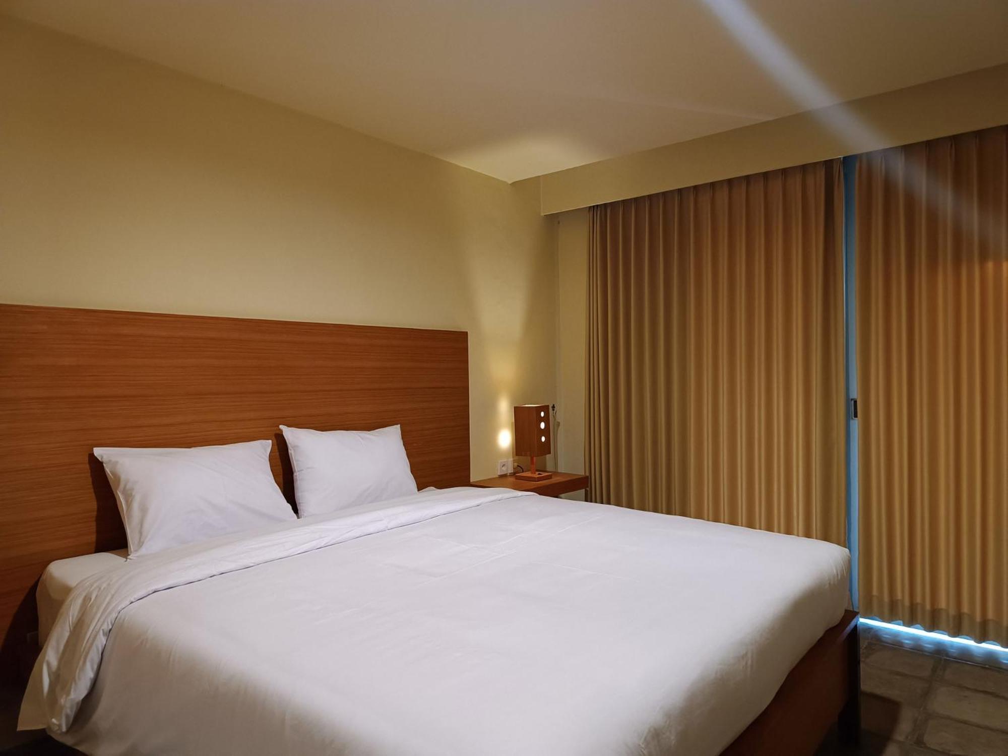Kuta Living By Kamara Hotel ภายนอก รูปภาพ