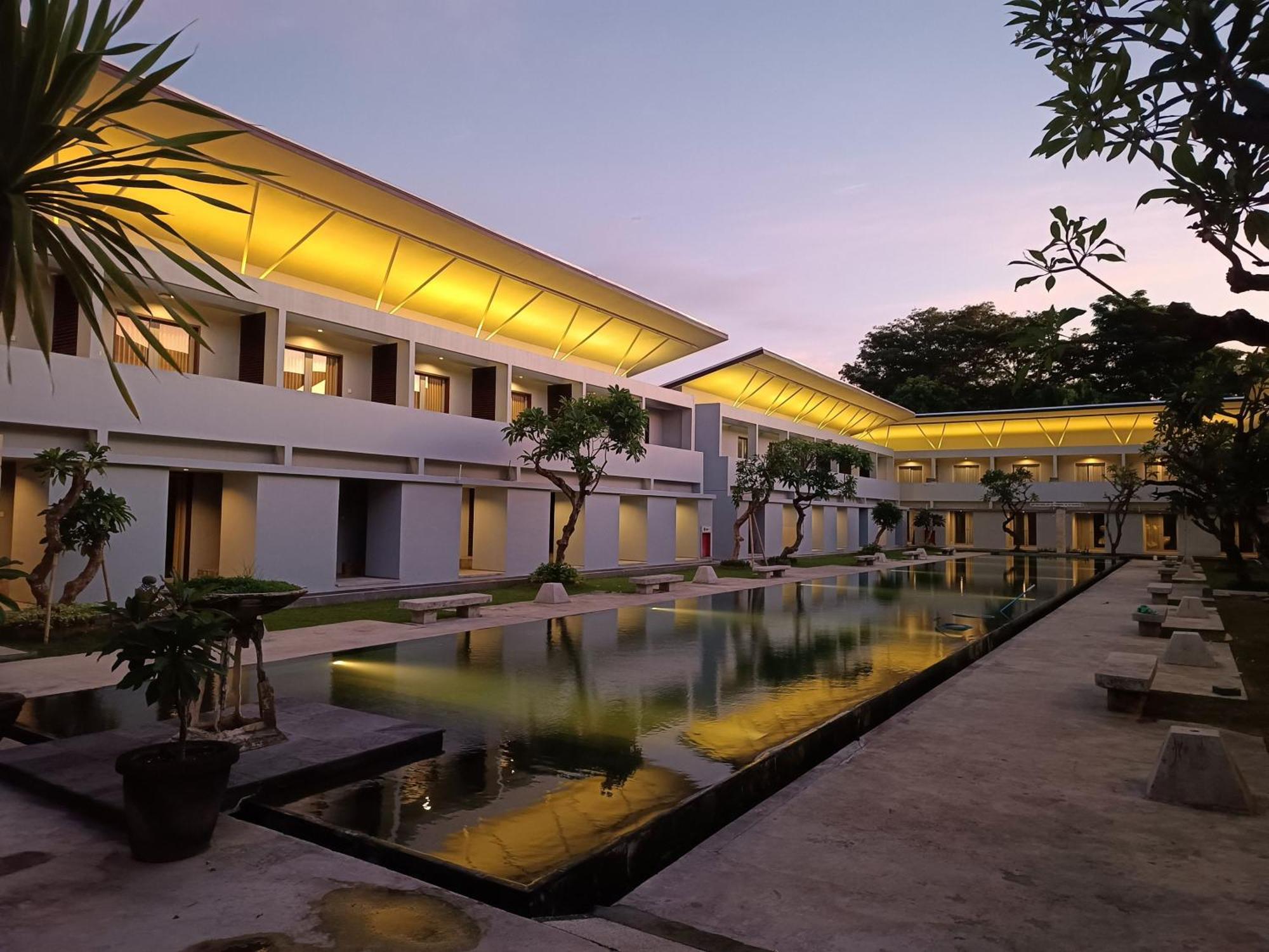 Kuta Living By Kamara Hotel ภายนอก รูปภาพ