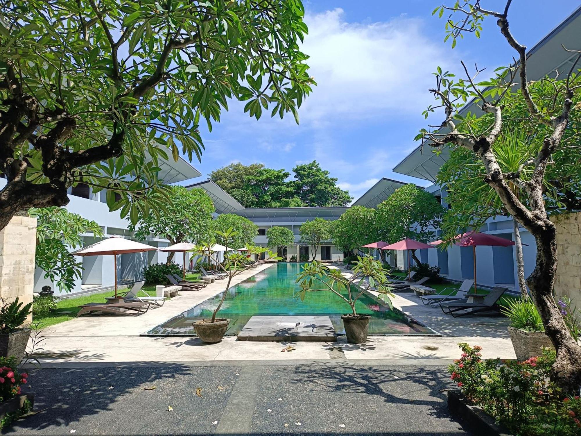 Kuta Living By Kamara Hotel ภายนอก รูปภาพ
